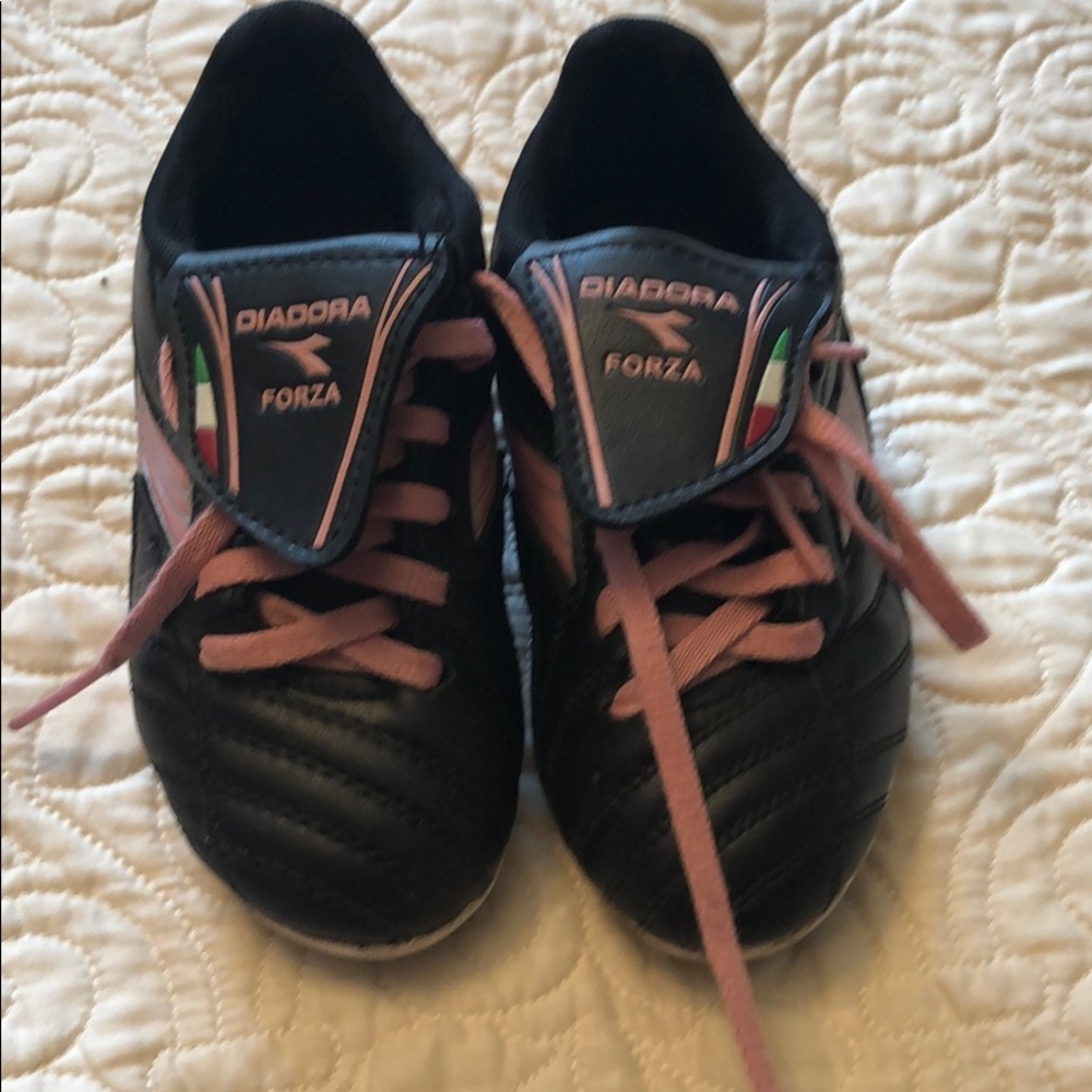 Diadora toddler soccer cleats size 10.5